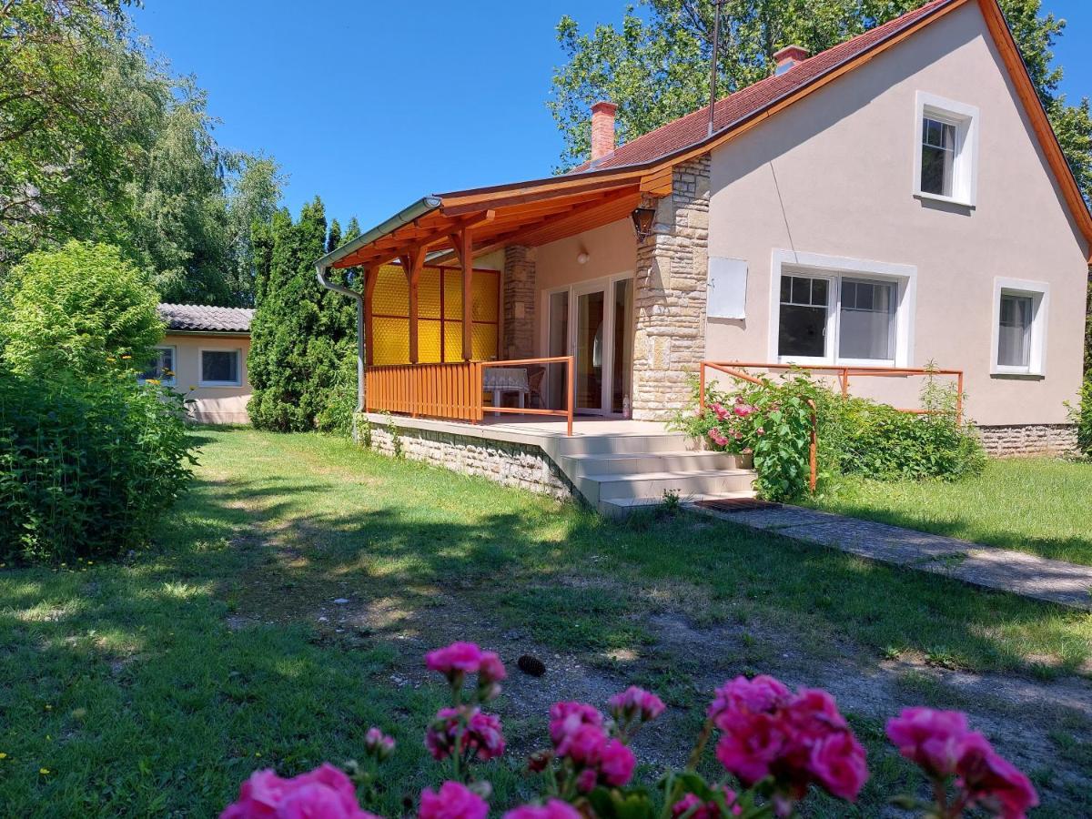 Hostel Замарді Екстер'єр фото